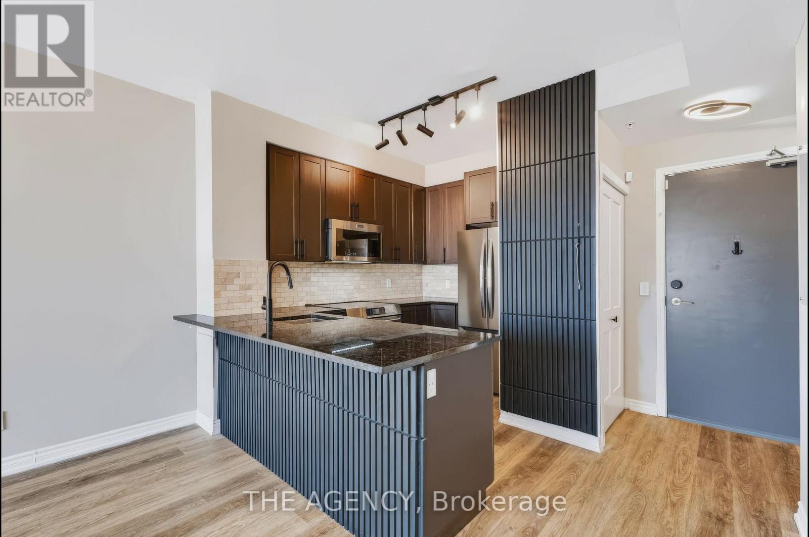 226 - 11611 Yonge Street, Richmond Hill, Ontario  L4E 3N8 - Photo 3 - N13779934