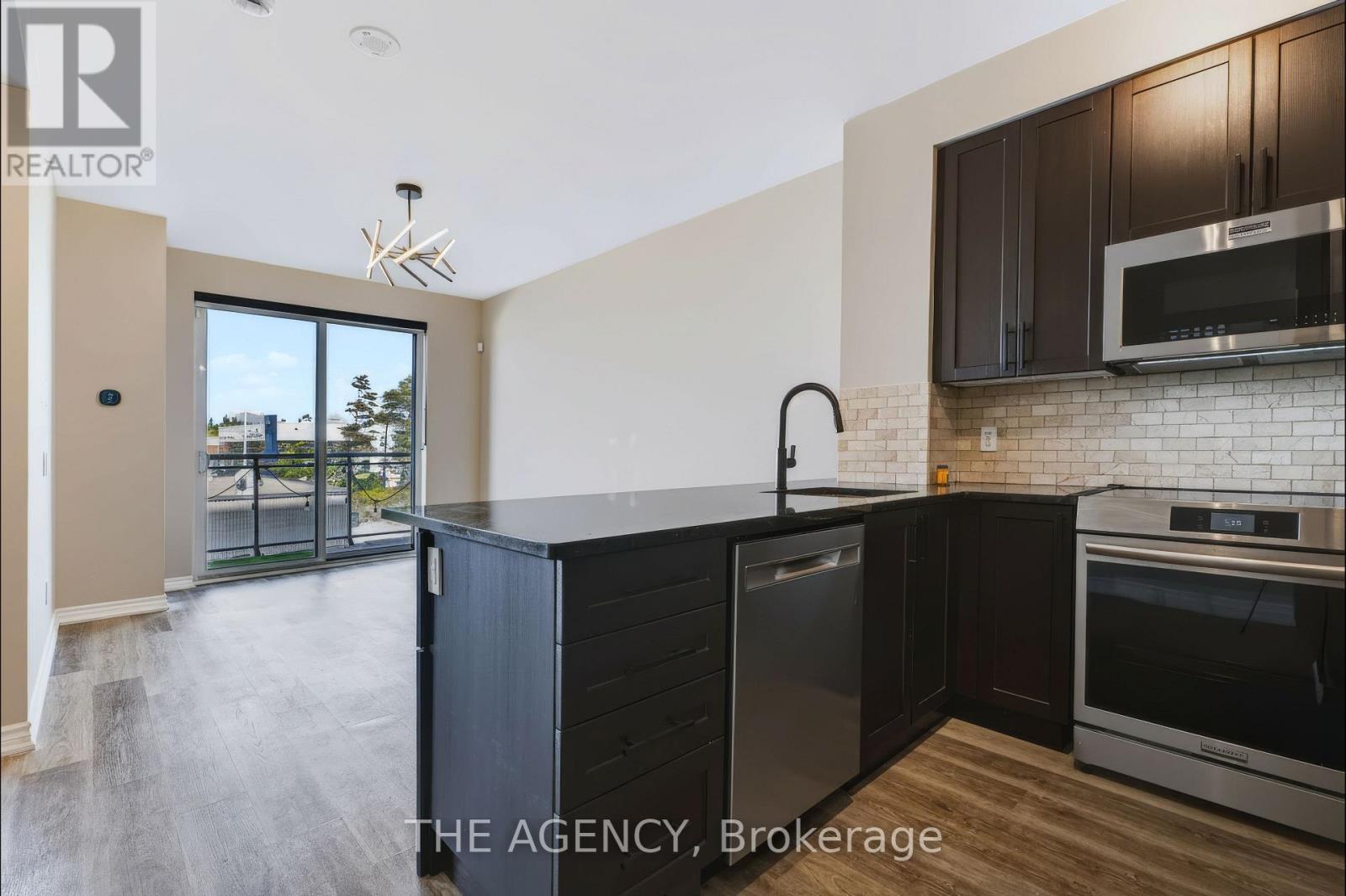 226 - 11611 Yonge Street, Richmond Hill, Ontario  L4E 3N8 - Photo 4 - N13779934