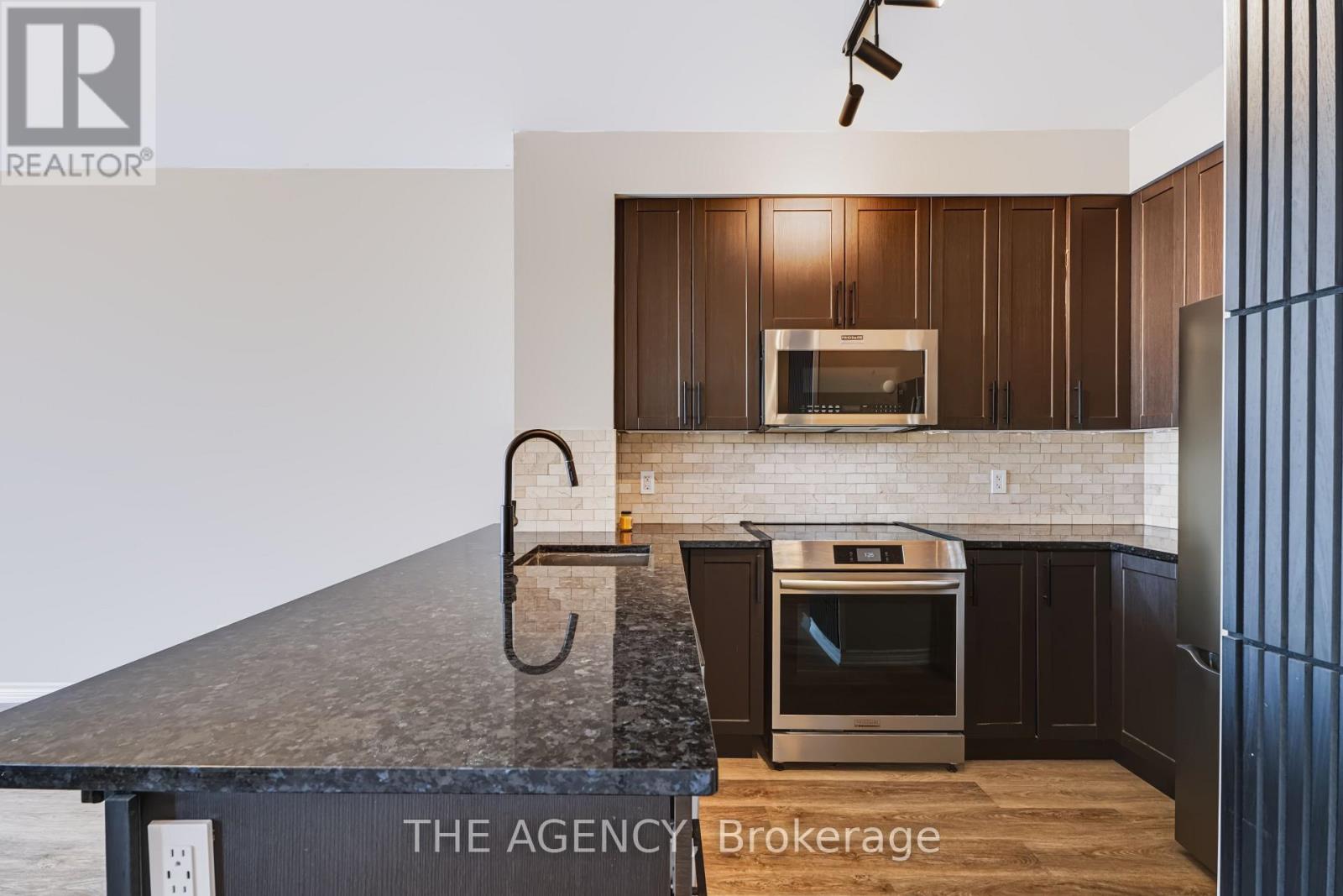 226 - 11611 Yonge Street, Richmond Hill, Ontario  L4E 3N8 - Photo 5 - N13779934