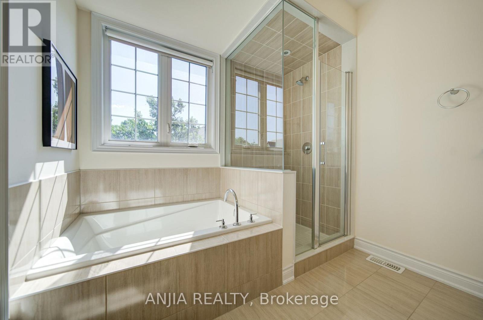 7 Beaufort Way, Markham, Ontario  L6C 0Y7 - Photo 37 - N13780020