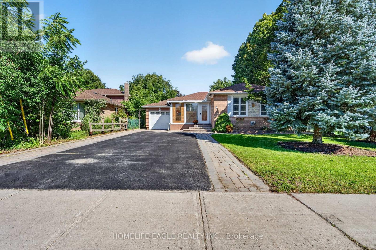 2 Aurora Heights Drive, Aurora, Ontario  L4G 2W4 - Photo 2 - N13780034