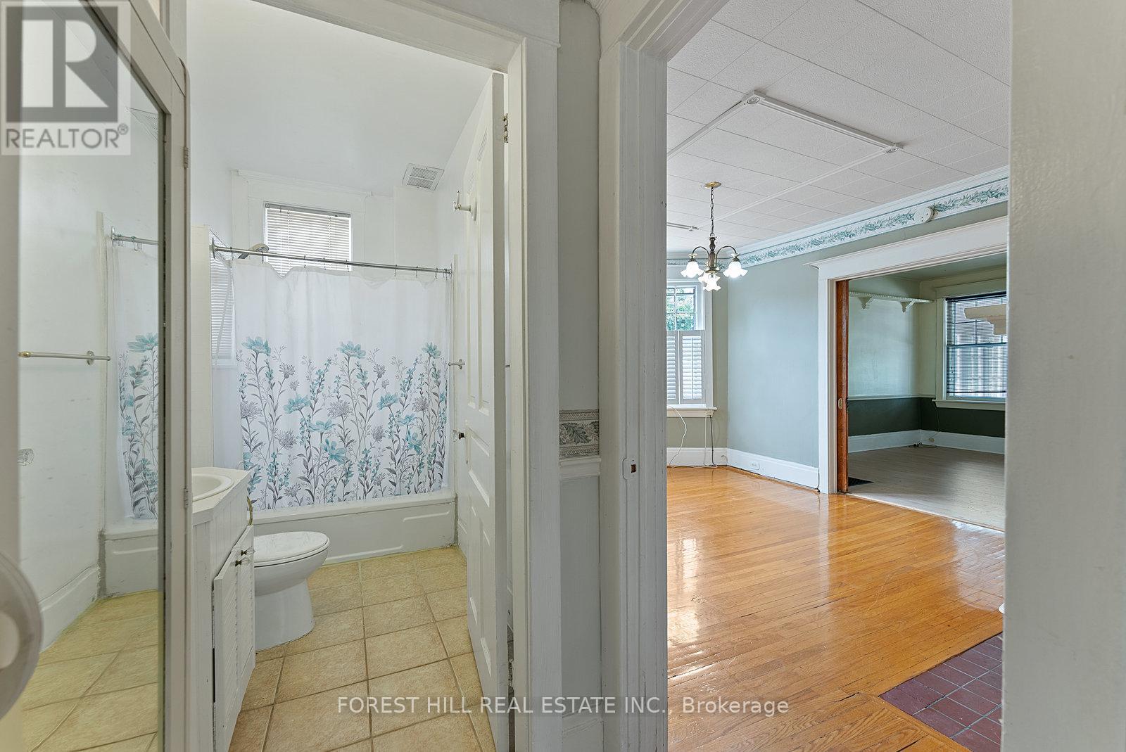 Main - 36 Arnold Crescent, Richmond Hill, Ontario  L4C 3R5 - Photo 13 - N13780124