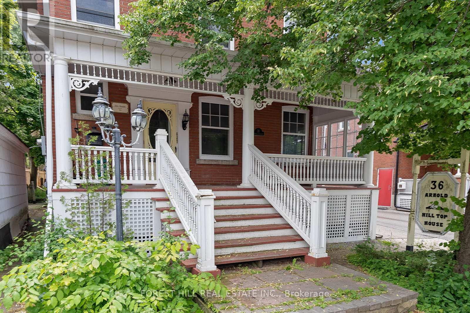Main - 36 Arnold Crescent, Richmond Hill, Ontario  L4C 3R5 - Photo 2 - N13780124