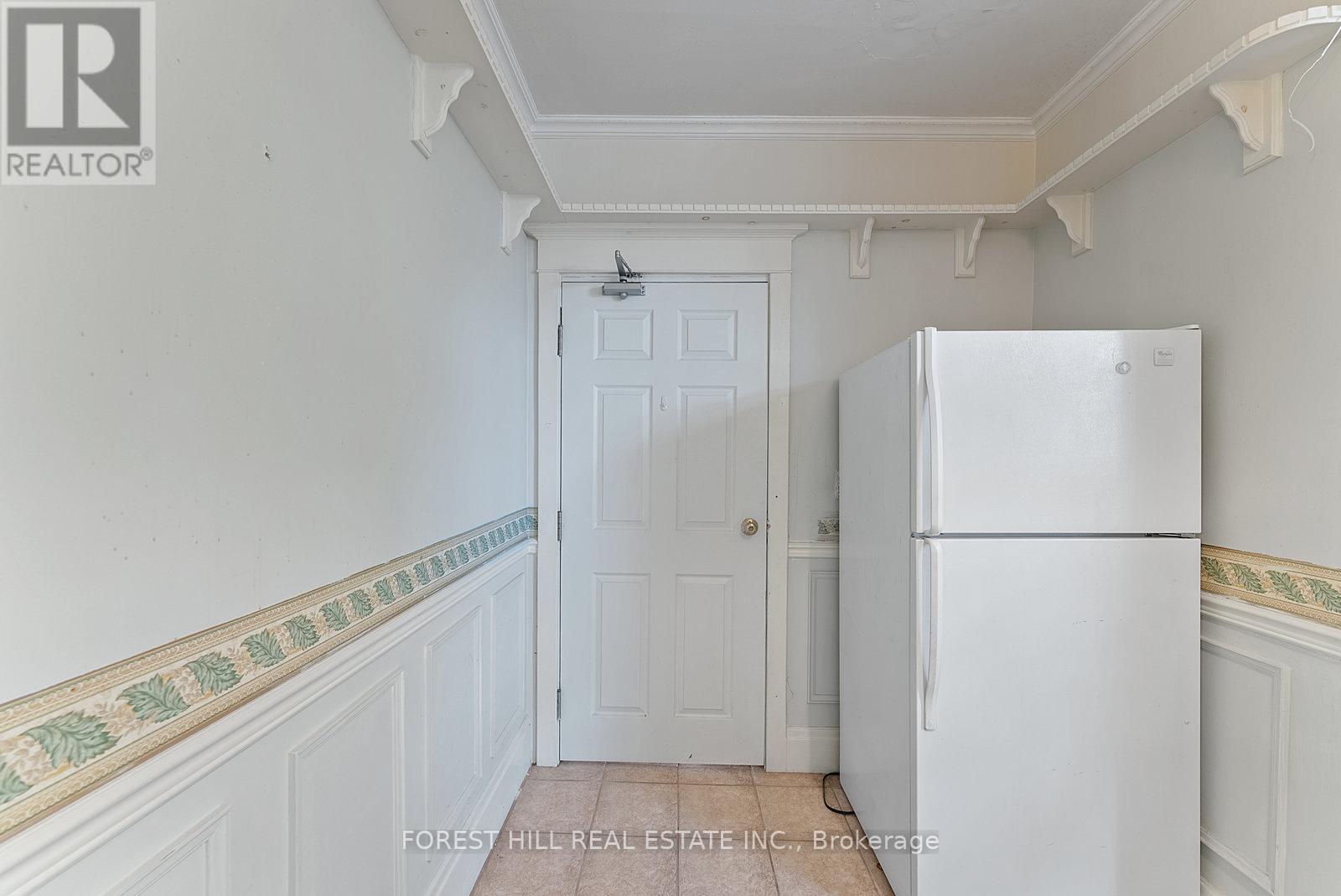 Main - 36 Arnold Crescent, Richmond Hill, Ontario  L4C 3R5 - Photo 8 - N13780124