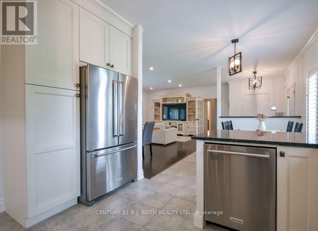 5 Keyzer Drive, Oro-Medonte (Warminster), Ontario  L3V 8N7 - Photo 19 - S13779980