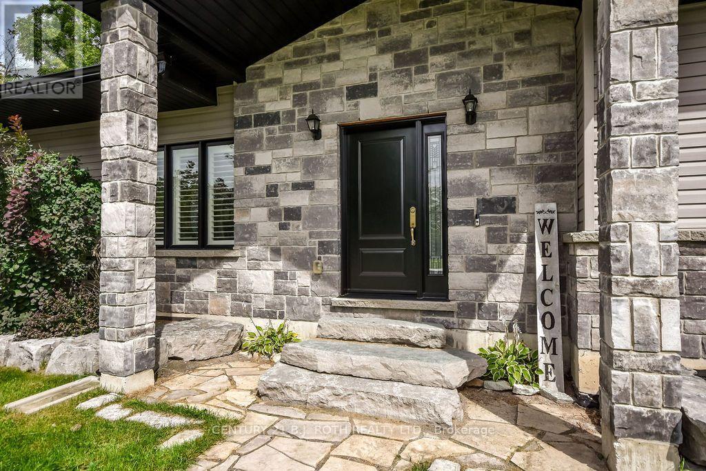 5 Keyzer Drive, Oro-Medonte (Warminster), Ontario  L3V 8N7 - Photo 8 - S13779980
