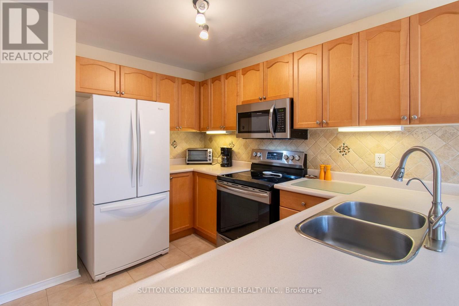 58 Tunbridge Road, Barrie, Ontario L4M 6T1 - Photo 10 - S13780128