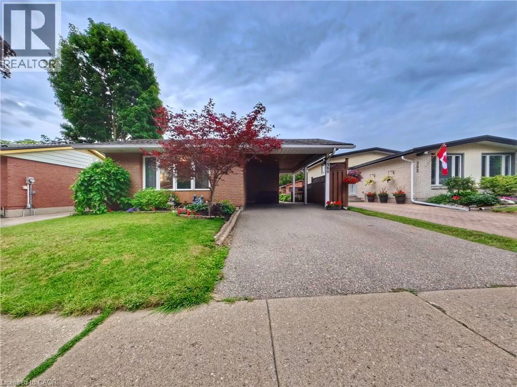 380 Grangewood Drive, Waterloo, Ontario  N2K 2E6 - Photo 1 - 40863105