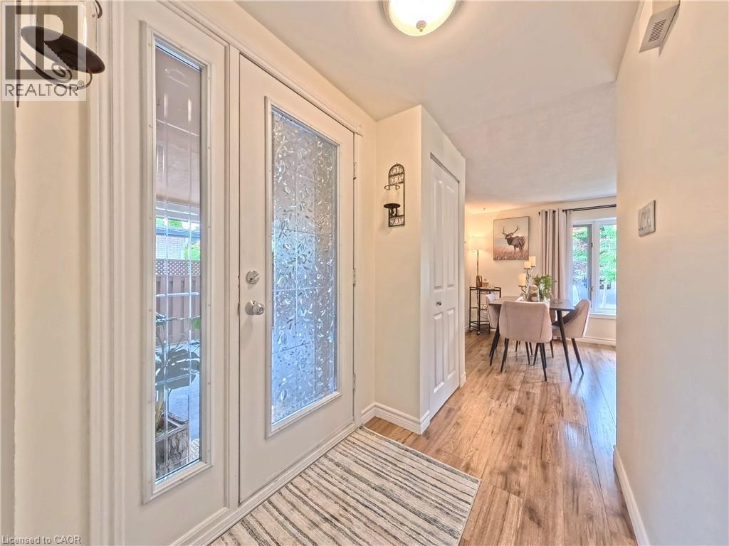 380 Grangewood Drive, Waterloo, Ontario  N2K 2E6 - Photo 2 - 40863105