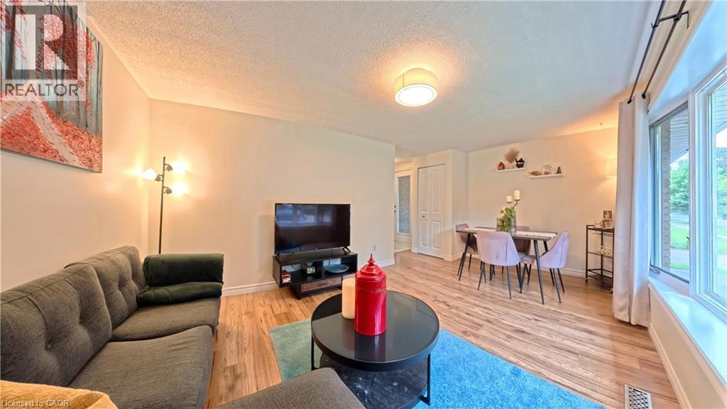 380 Grangewood Drive, Waterloo, Ontario  N2K 2E6 - Photo 4 - 40863105