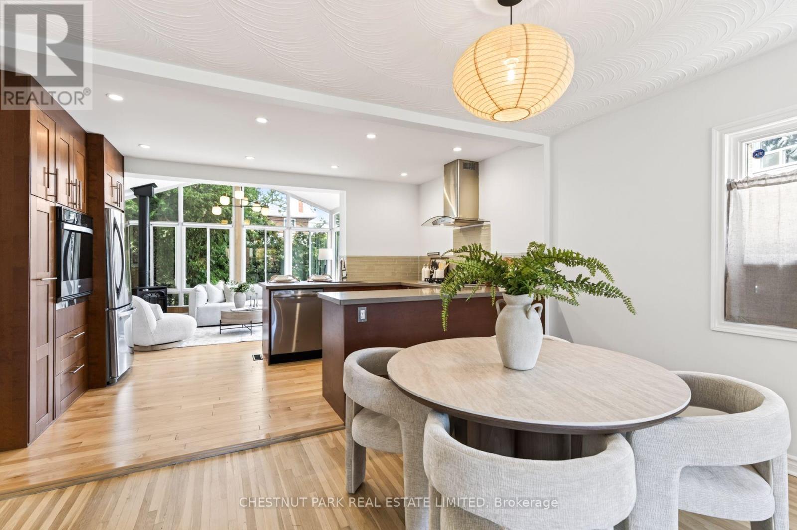 64 Pasadena Gardens, Toronto, Ontario  M6S 4R5 - Photo 10 - W13780086