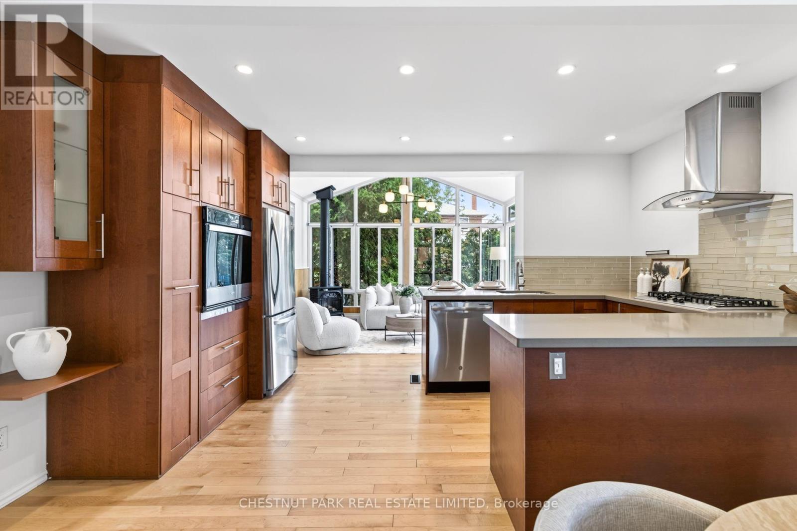 64 Pasadena Gardens, Toronto, Ontario  M6S 4R5 - Photo 11 - W13780086