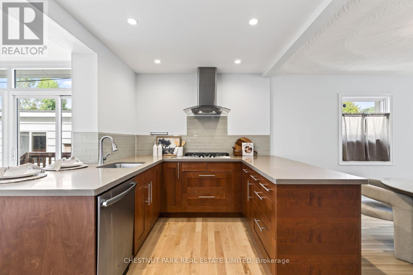 64 Pasadena Gardens, Toronto, Ontario  M6S 4R5 - Photo 12 - W13780086