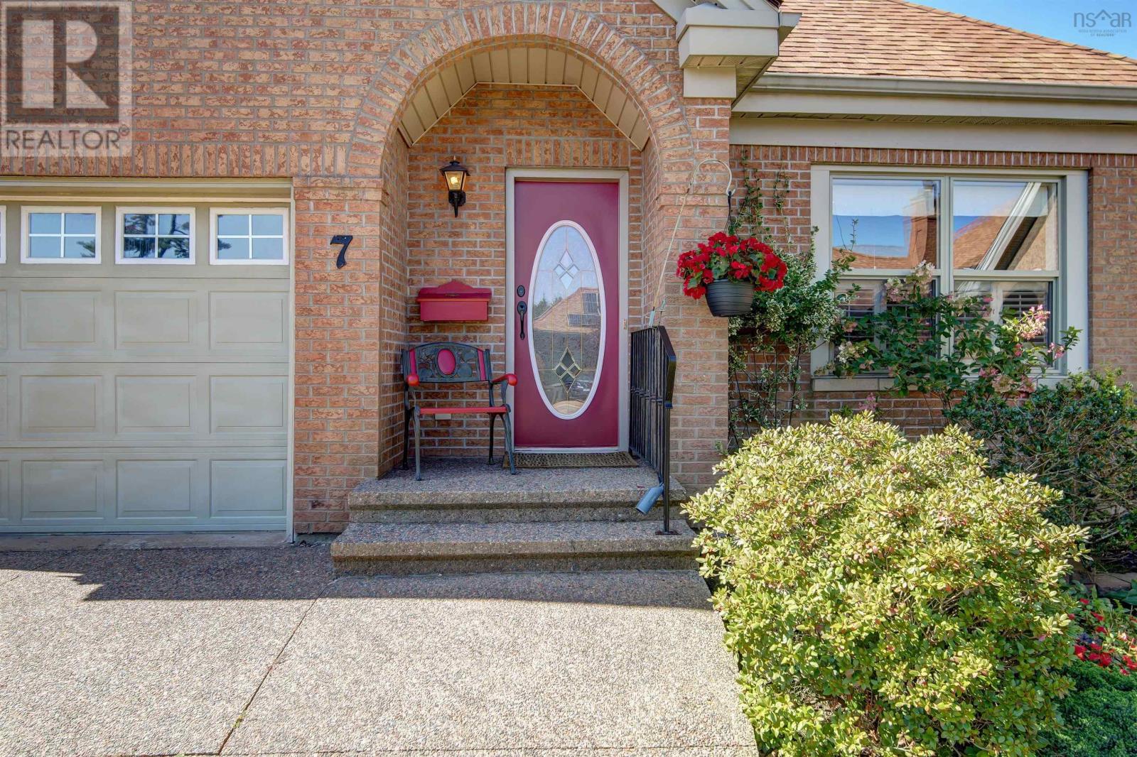 7 Compass Rose Court, Bedford, Nova Scotia  B4A 3Y9 - Photo 3 - 202623167