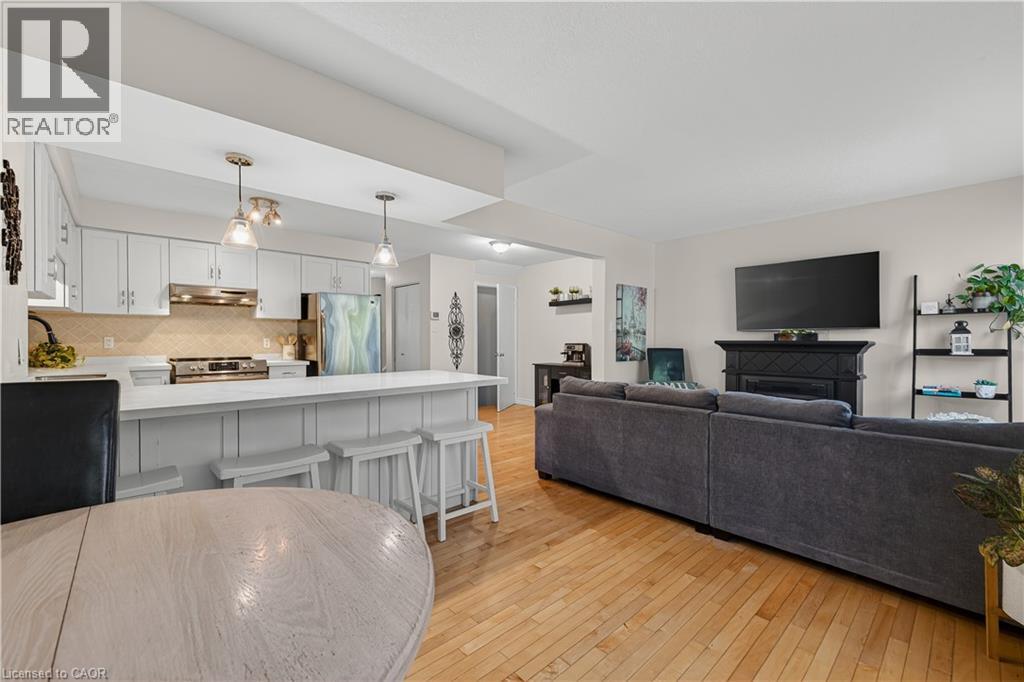 475 Annapolis Court, Waterloo, Ontario  N2K 4E7 - Photo 13 - 40861303