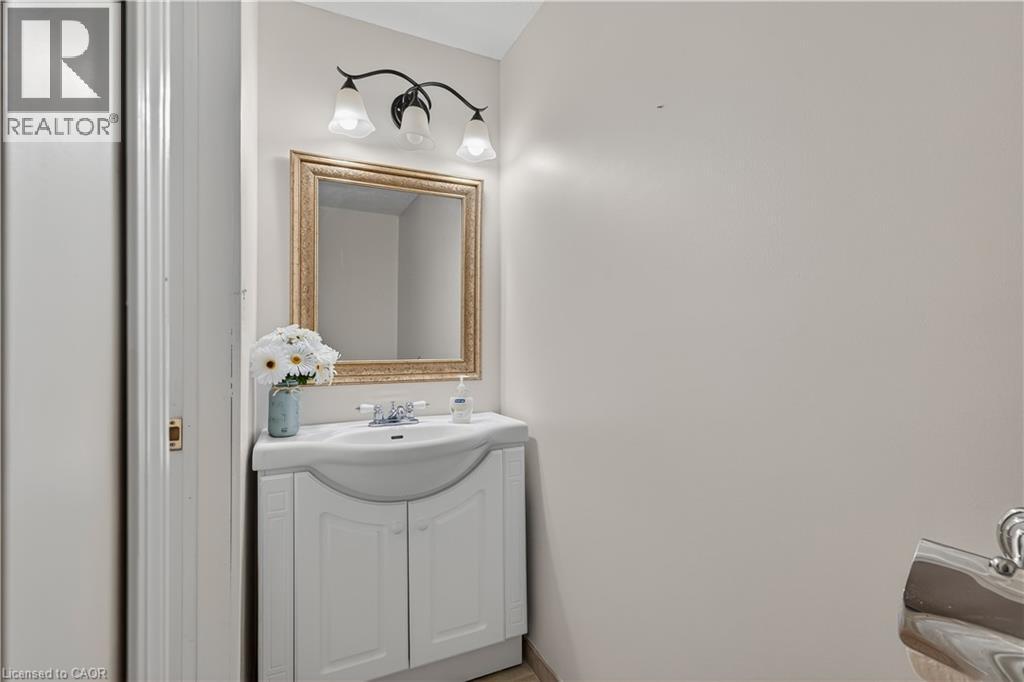 475 Annapolis Court, Waterloo, Ontario  N2K 4E7 - Photo 33 - 40861303