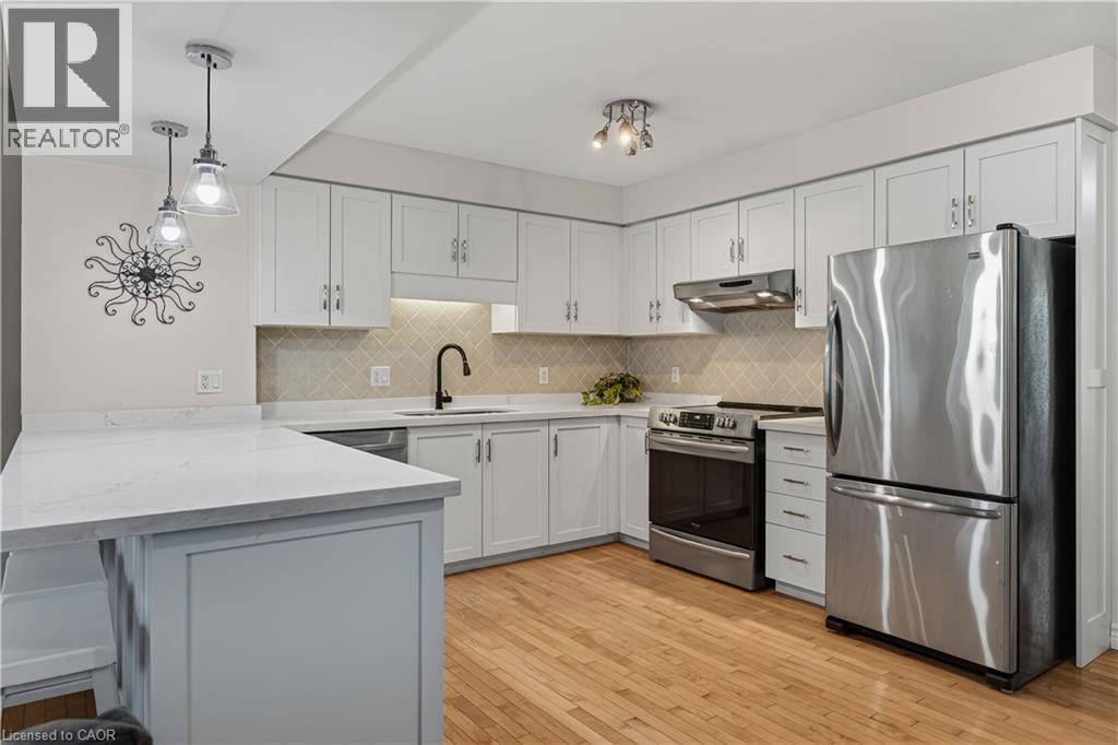 475 Annapolis Court, Waterloo, Ontario  N2K 4E7 - Photo 6 - 40861303