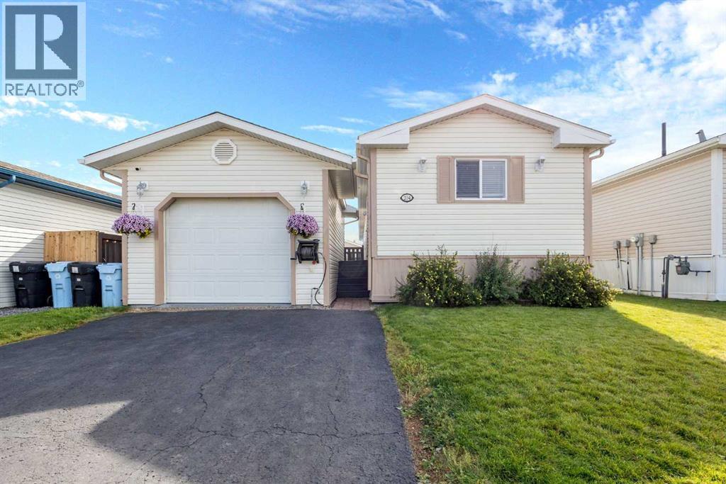 204 Mitchell Drive, Fort Mcmurray, Alberta  T9K 2N1 - Photo 1 - A2344510
