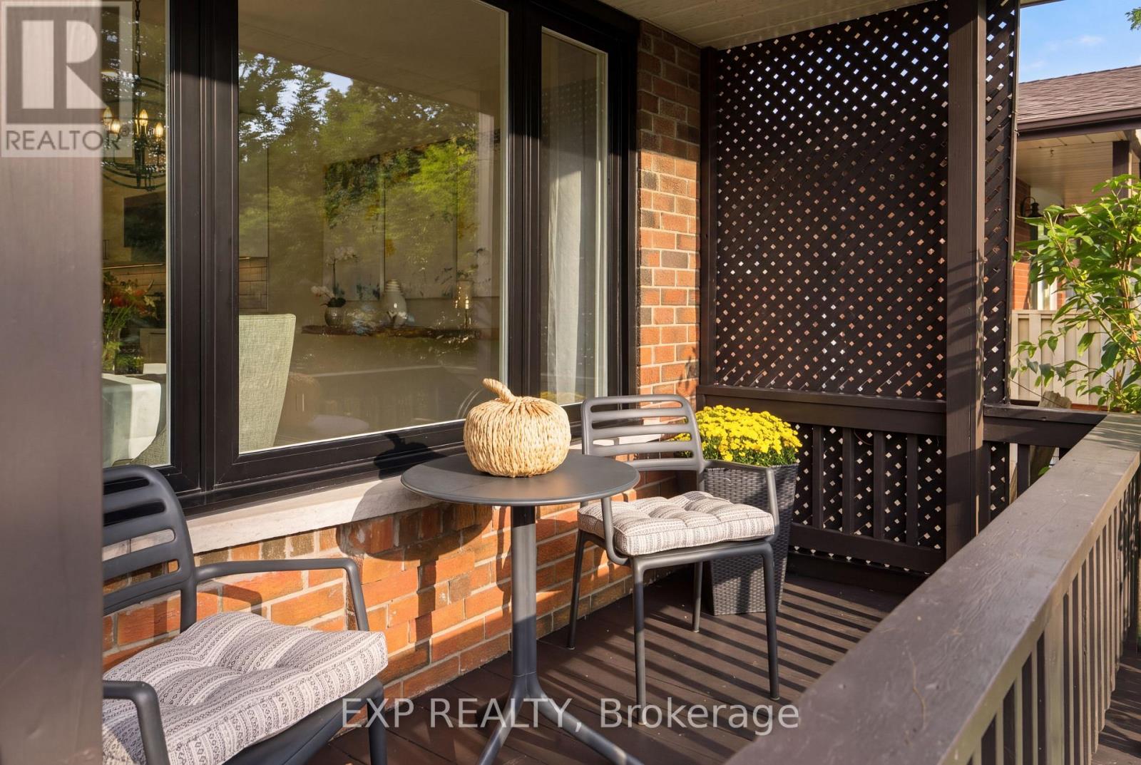 447 Drummerhill Crescent, Waterloo, Ontario  N2T 1G3 - Photo 3 - X13779940