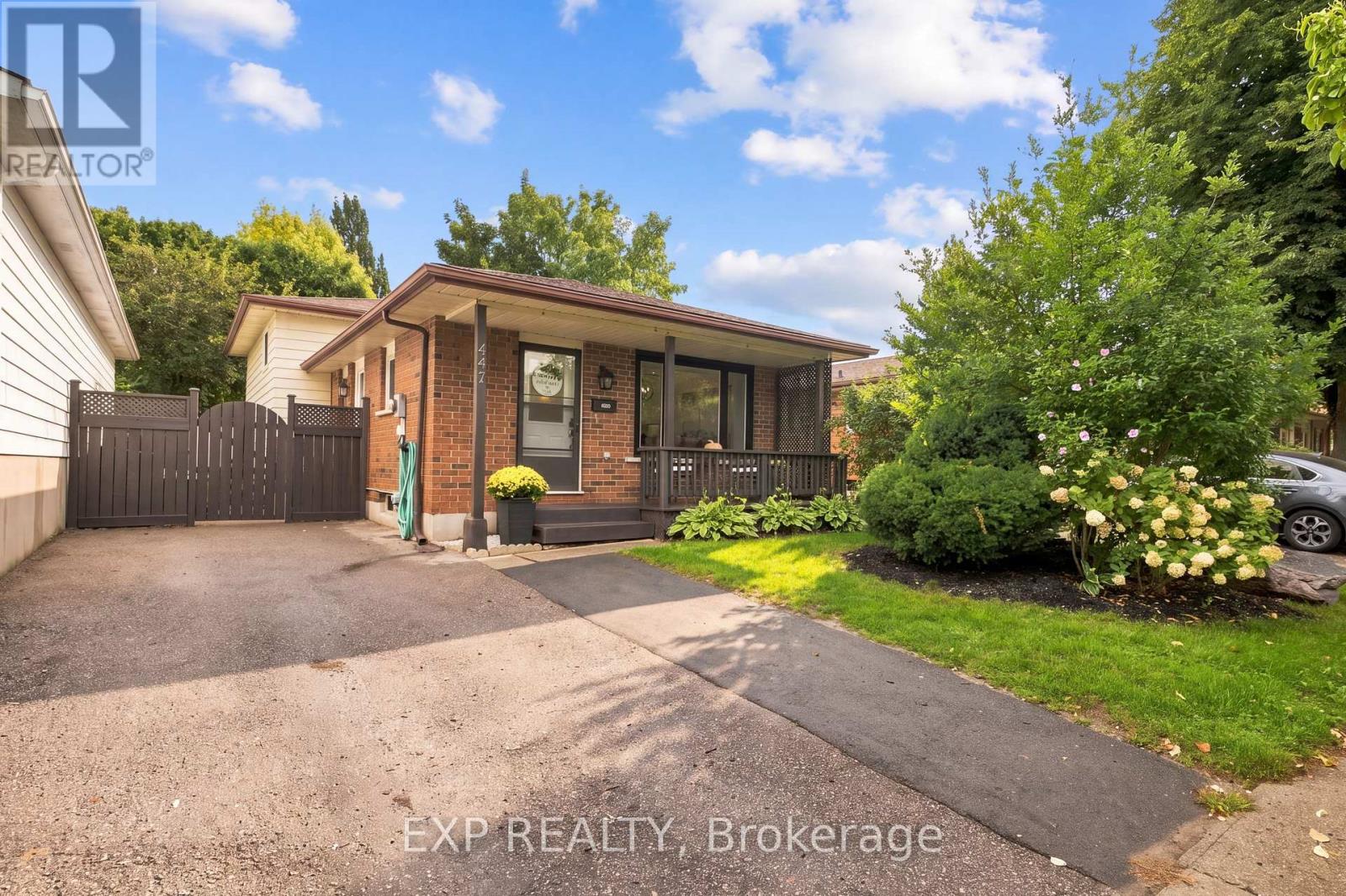 447 Drummerhill Crescent, Waterloo, Ontario  N2T 1G3 - Photo 4 - X13779940