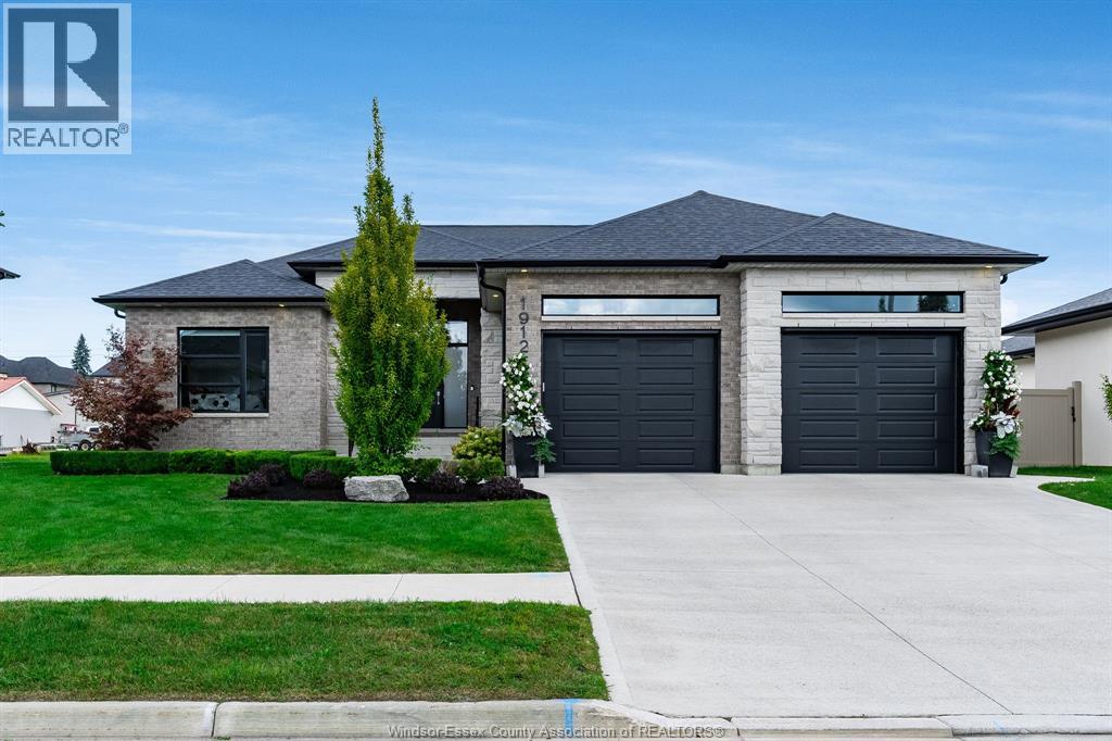 MLS# 26022458: 1912 Villa Canal, Kingsville, Canada