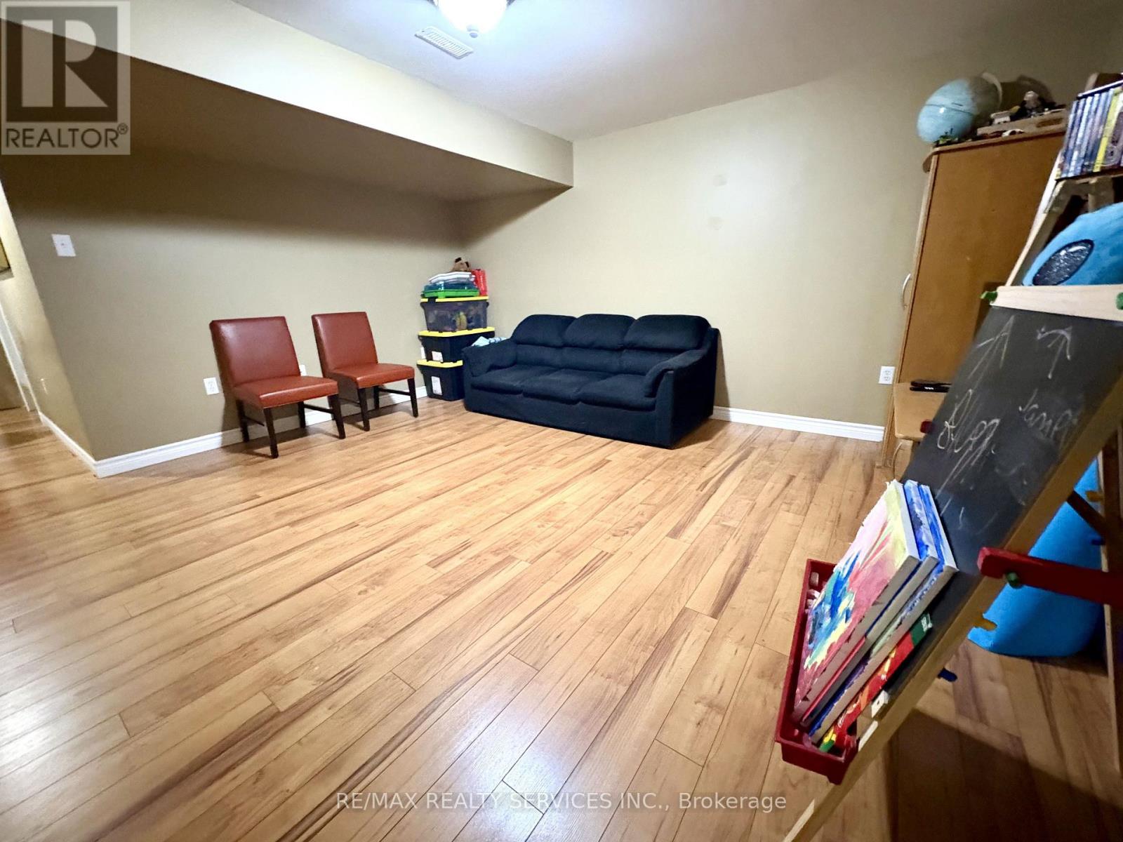 151 Greene Drive, Brampton, Ontario  L6V 2P2 - Photo 16 - W13780046