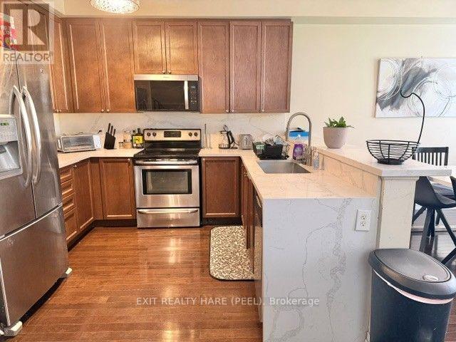 27 Bergamont Road, Brampton, Ontario  L6Y 0R1 - Photo 9 - W13762690