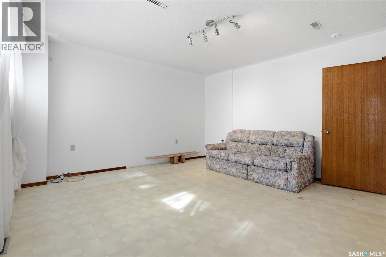 2807 Howell Drive E, Regina, Saskatchewan  S4N 6G1 - Photo 24 - SK048247
