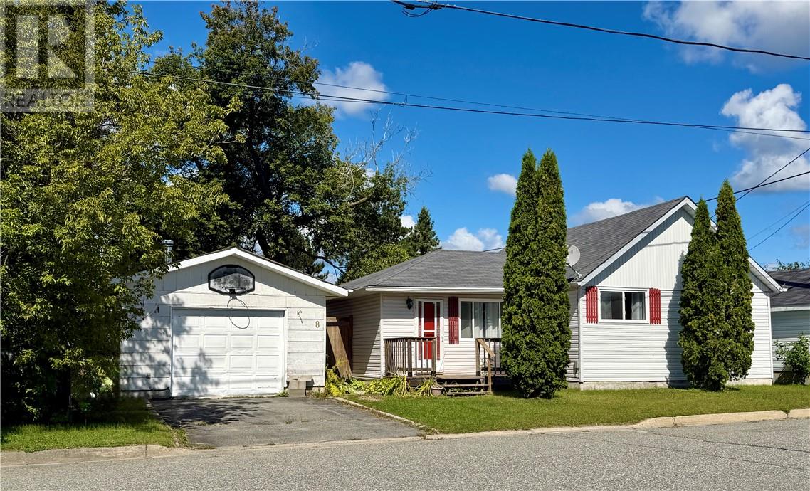 8 Lincoln Street, Capreol, Ontario  P0M 1H0 - Photo 1 - 2130307