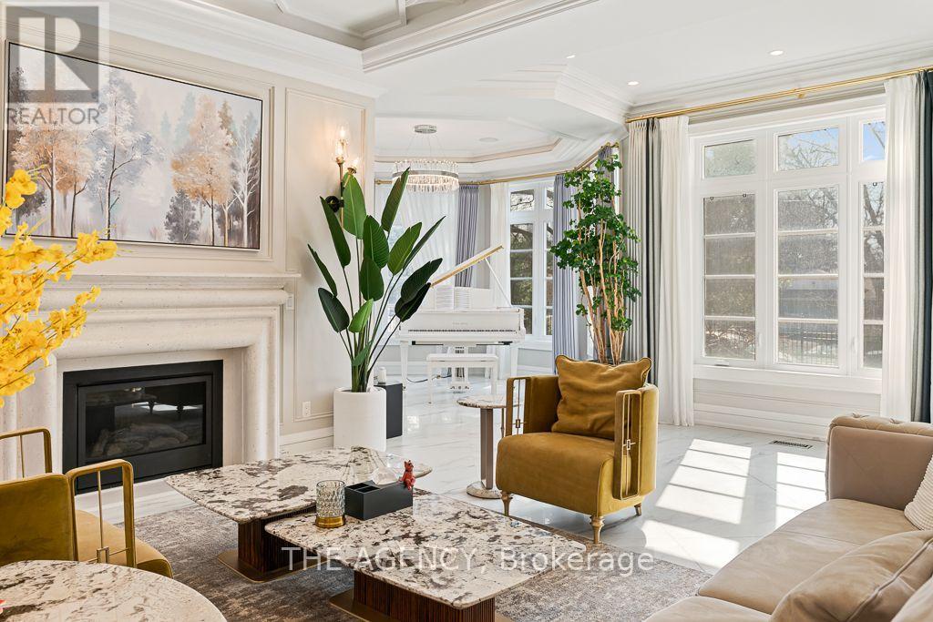 18 Suncrest Drive, Toronto, Ontario  M3C 2L2 - Photo 20 - C13753586