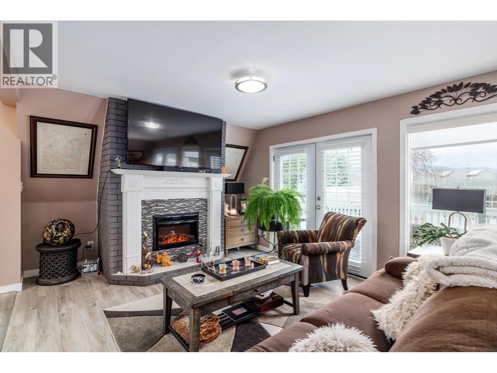 682 Cougar Street, Vernon, British Columbia  V1H 2A1 - Photo 1 - 10400645