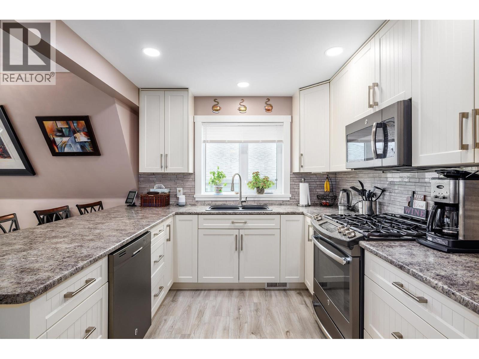 682 Cougar Street, Vernon, British Columbia  V1H 2A1 - Photo 5 - 10400645