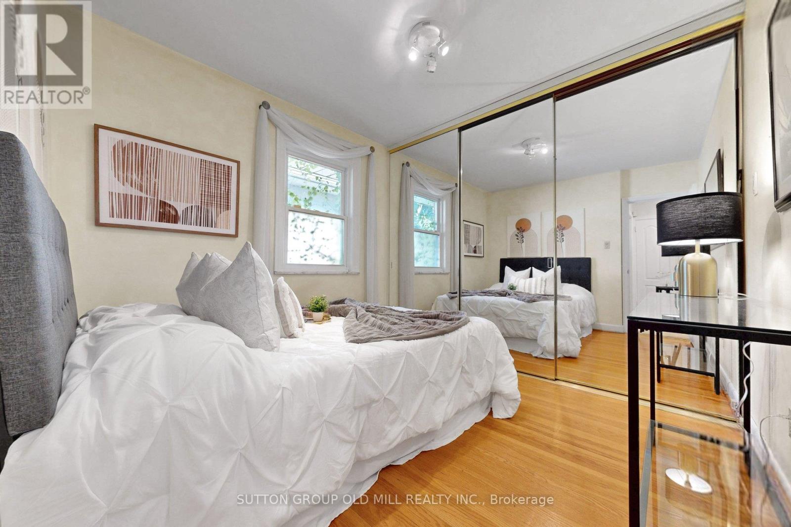 4 Ravenscrest Drive, Toronto, Ontario  M9B 5M7 - Photo 22 - W13779054