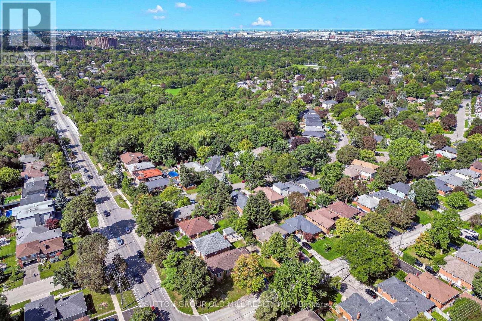 4 Ravenscrest Drive, Toronto, Ontario  M9B 5M7 - Photo 45 - W13779054
