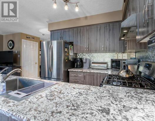 296 Millburn Boulevard, Centre Wellington, Ontario  N1M 3S3 - Photo 9 - X13780478