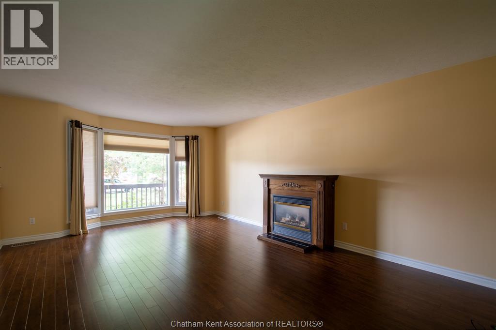 24 Churchill Park Road, Chatham, Ontario  N7M 6K5 - Photo 5 - 26022413