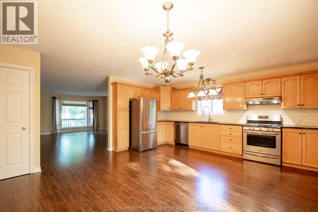 24 Churchill Park Road, Chatham, Ontario  N7M 6K5 - Photo 13 - 26022413