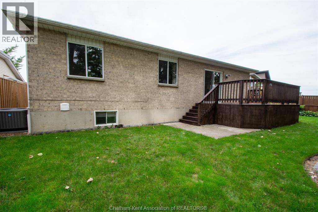 24 Churchill Park Road, Chatham, Ontario  N7M 6K5 - Photo 26 - 26022413