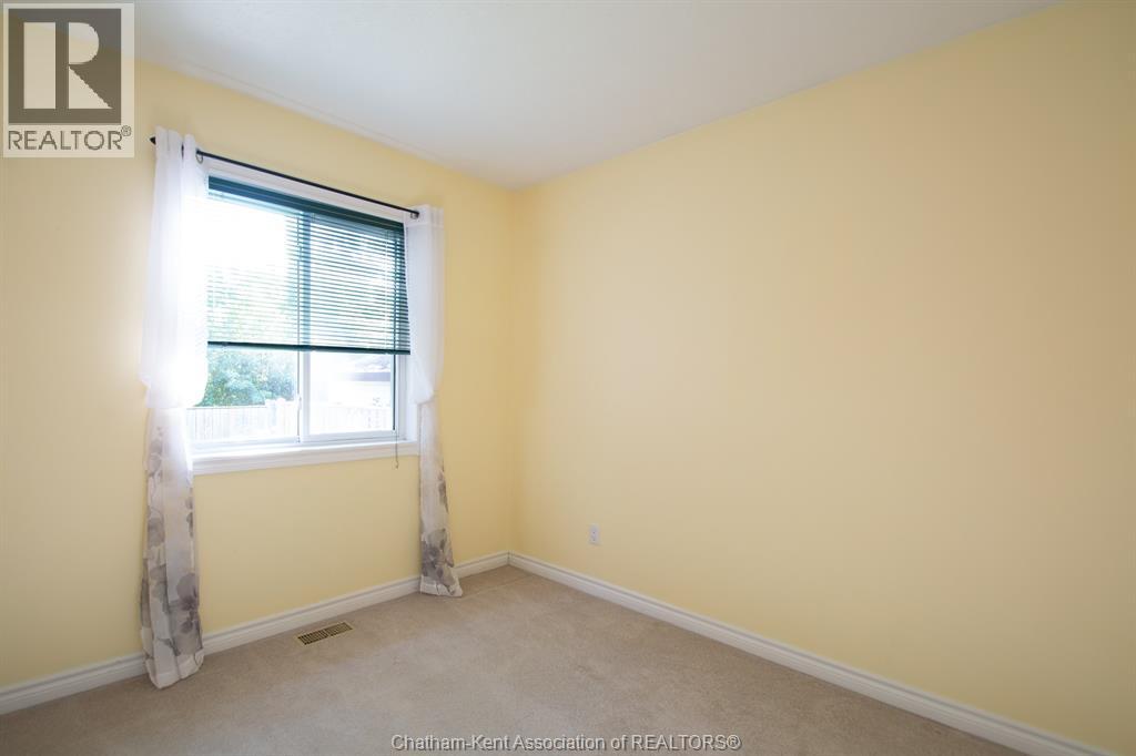 24 Churchill Park Road, Chatham, Ontario  N7M 6K5 - Photo 19 - 26022413