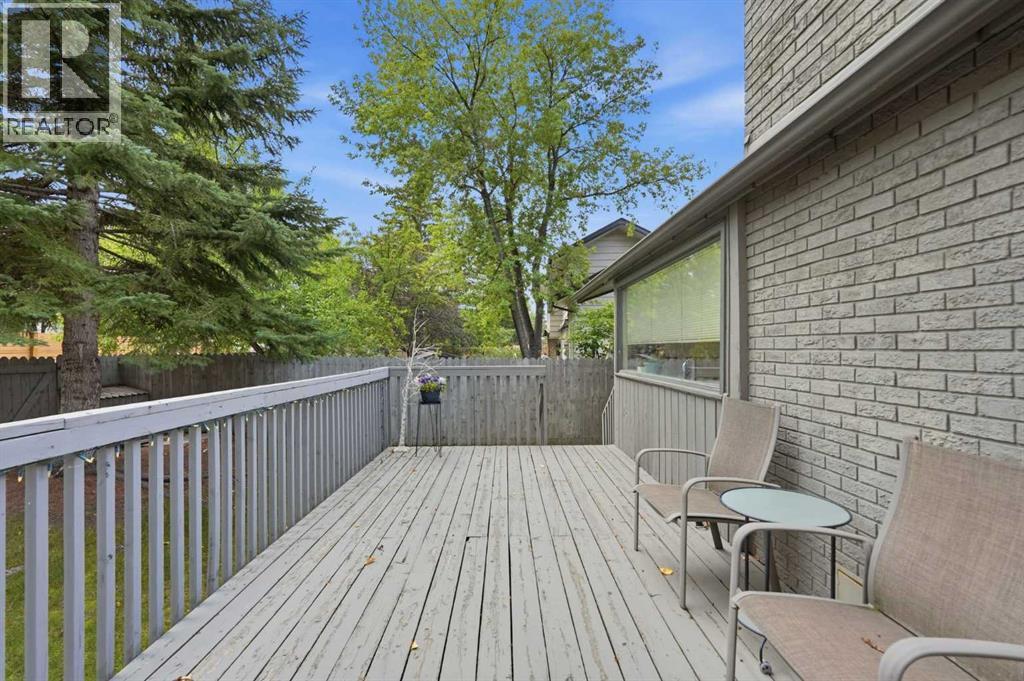 2004 Lake Bonavista Drive Se, Calgary, Alberta  T2J 4B5 - Photo 24 - A2342825