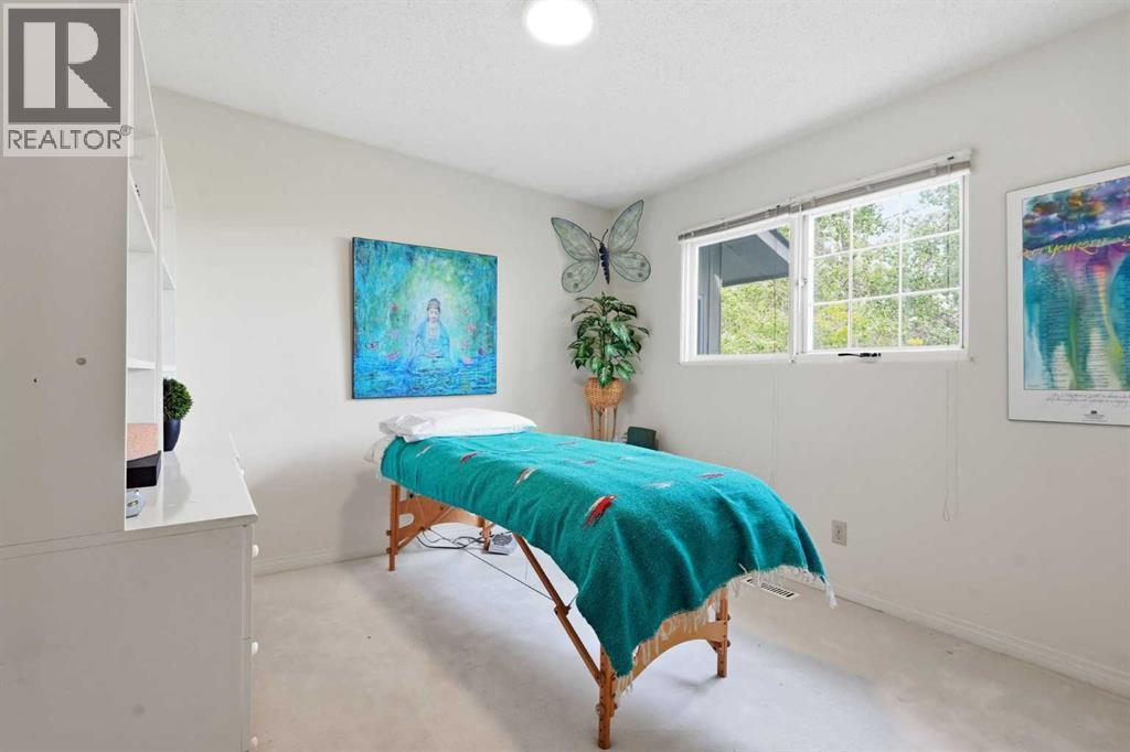 2004 Lake Bonavista Drive Se, Calgary, Alberta  T2J 4B5 - Photo 15 - A2342825