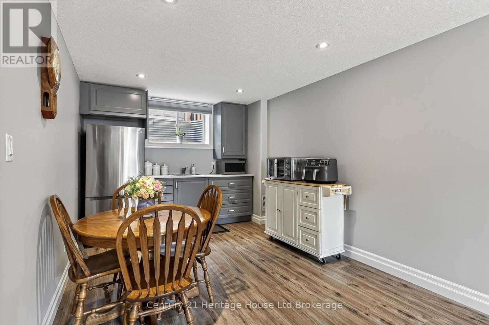 924 Springbank Avenue N, Woodstock, Ontario  N4T 0G1 - Photo 4 - X13574180