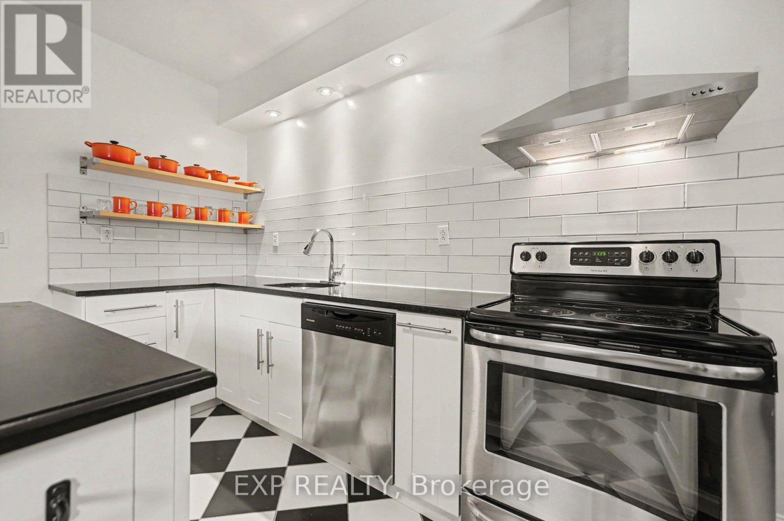 541 Bay Street, Ottawa, Ontario  K1R 6B6 - Photo 15 - X13780436