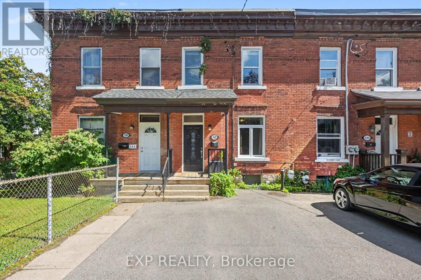 541 Bay Street, Ottawa, Ontario  K1R 6B6 - Photo 2 - X13780436