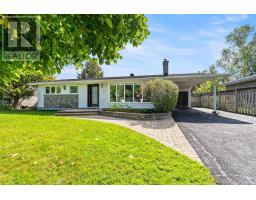 31 WHITBURN CRESCENT, Ottawa, Ontario