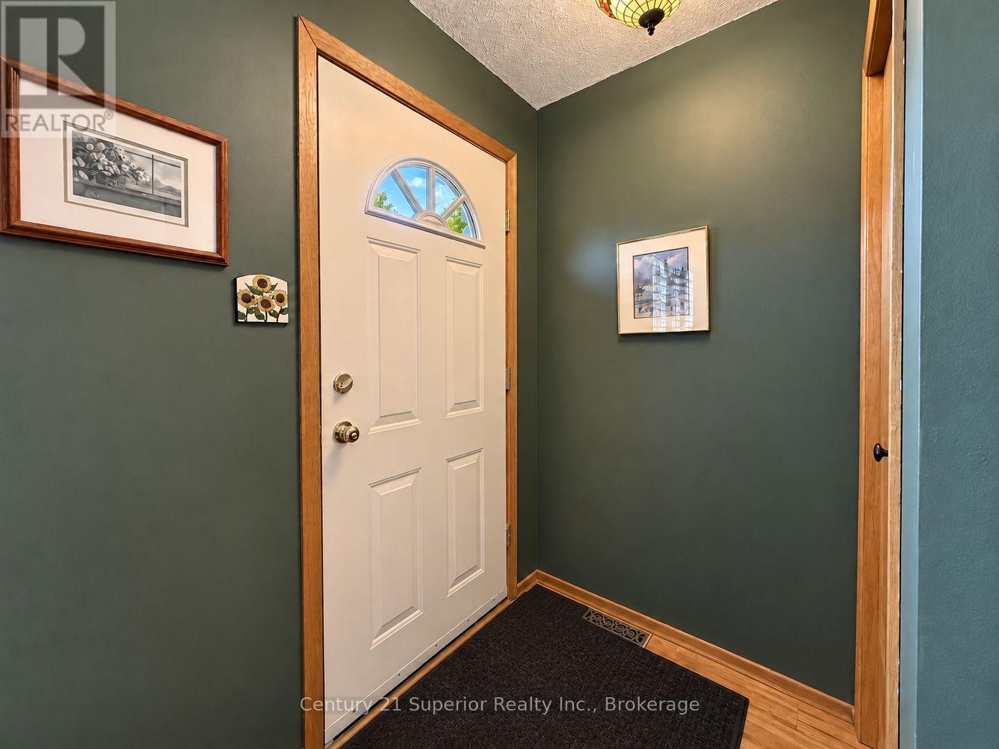 474 Brock Street E, Thunder Bay, Ontario  P7E 4H7 - Photo 4 - X13780344