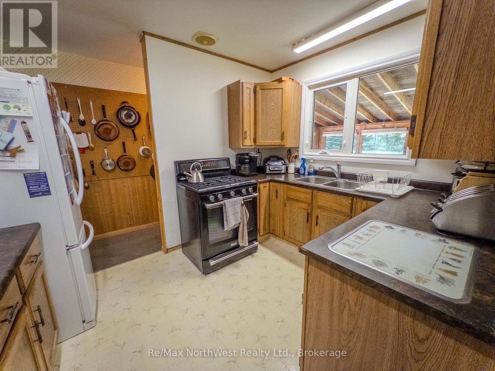 693 Carlton Road, Kenora (Redditt Road West), Ontario  P9N 0B8 - Photo 13 - X13780474