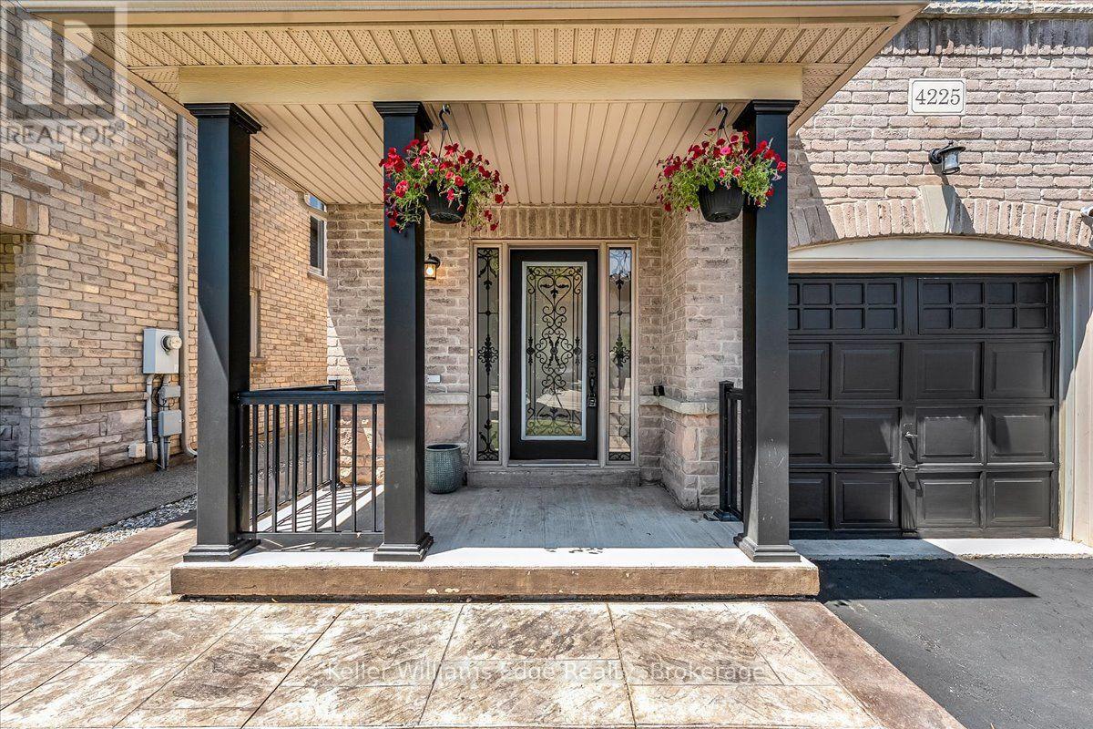 4225 Thomas Alton Boulevard, Burlington, Ontario  L7M 0N1 - Photo 4 - W13780444