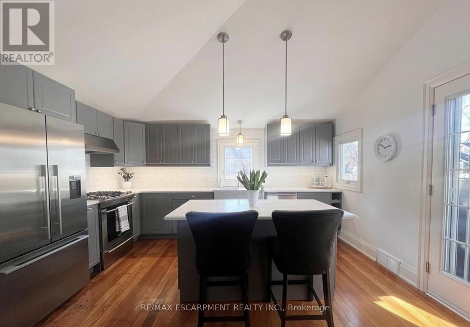 MAIN - 32 RODMAN STREET, St. Catharines, Ontario