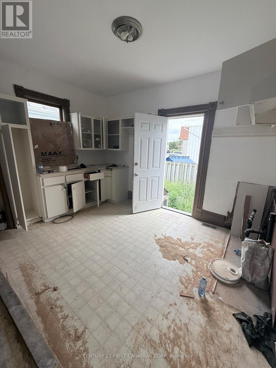 8-10 Hillyard Street, Chatham-Kent, Ontario  N7L 3C9 - Photo 16 - X13435804